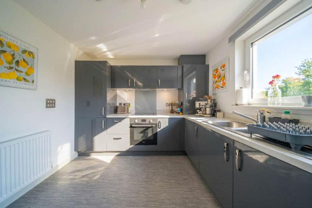 Kaims Crescent, Livingston, EH54 7FX - View 3