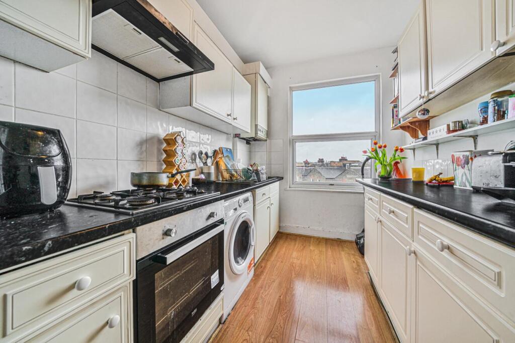 Garratt Lane, Earlsfield, London, SW18 - View 2