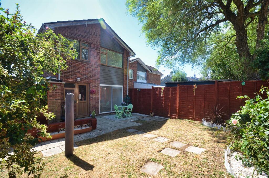 House in Ryde, Swanmore - View 2