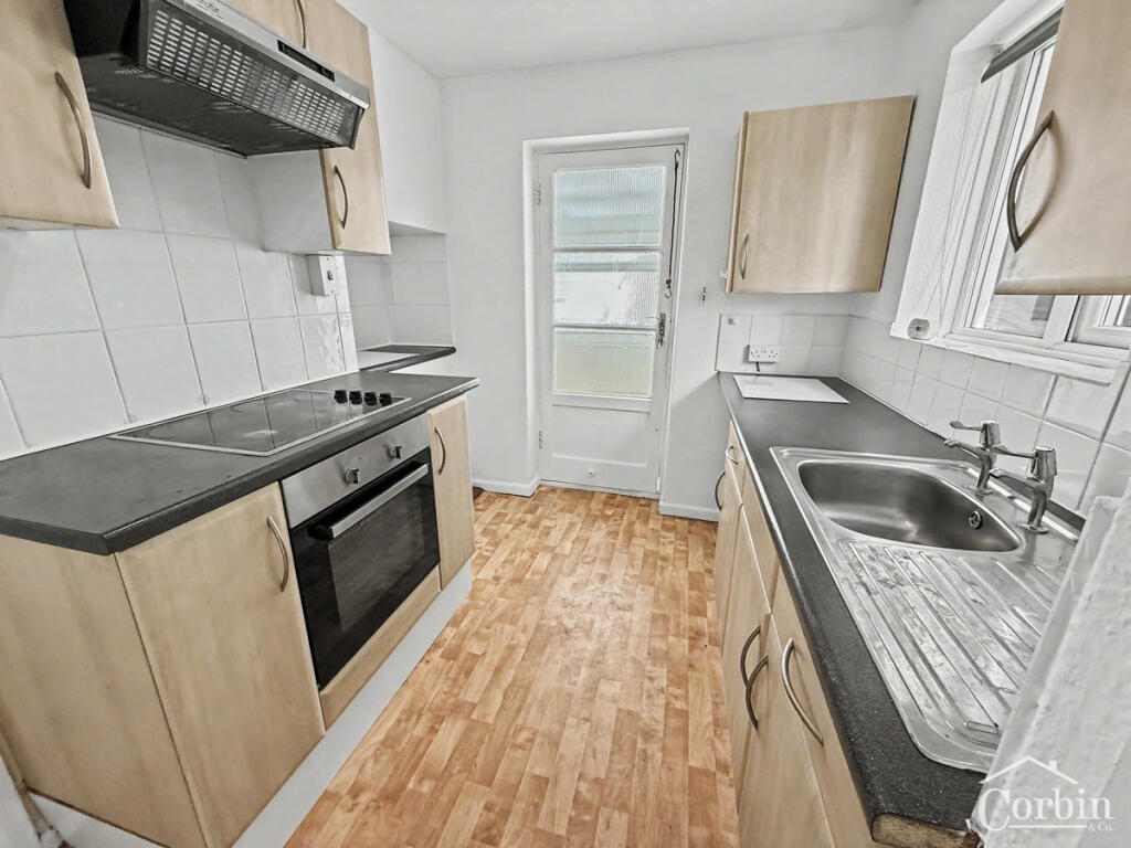 House in Kinson, Ensbury, Bournemouth - View 5