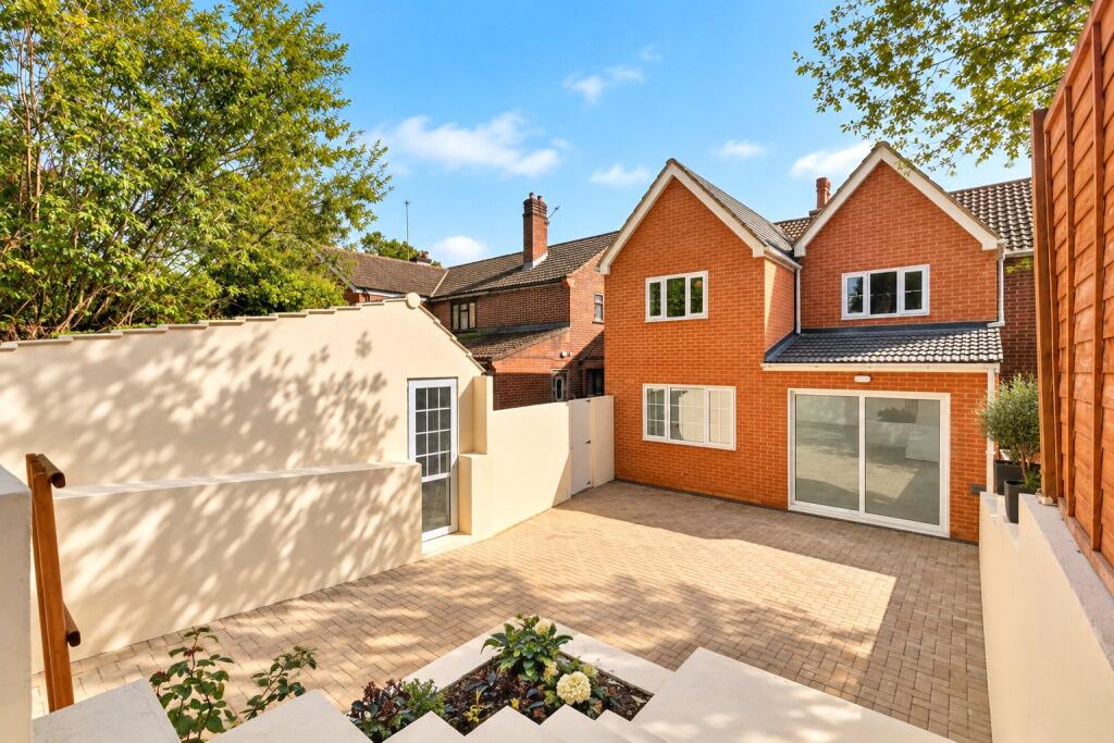 Main image of property: Highfields, Sunningdale, Berkshire, SL5