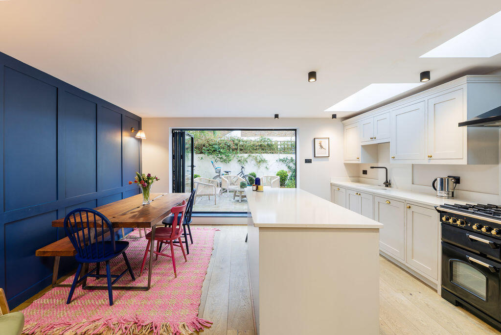 Main image of property: Cobbold Road W12