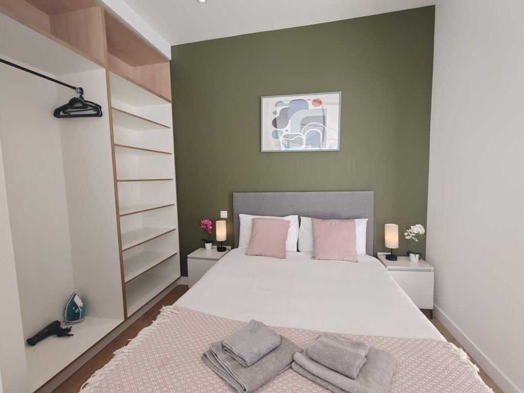 Apartment in London - More