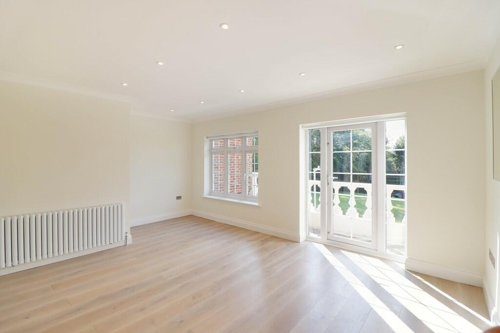 House in Tonbridge - More