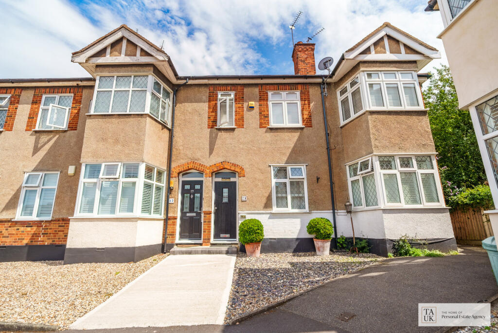 Main image of property: High Street, Hornchurch, RM12