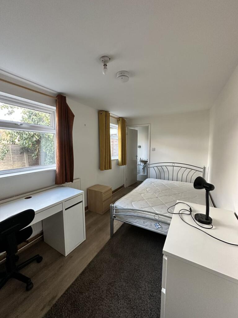House in Nottingham - View 4