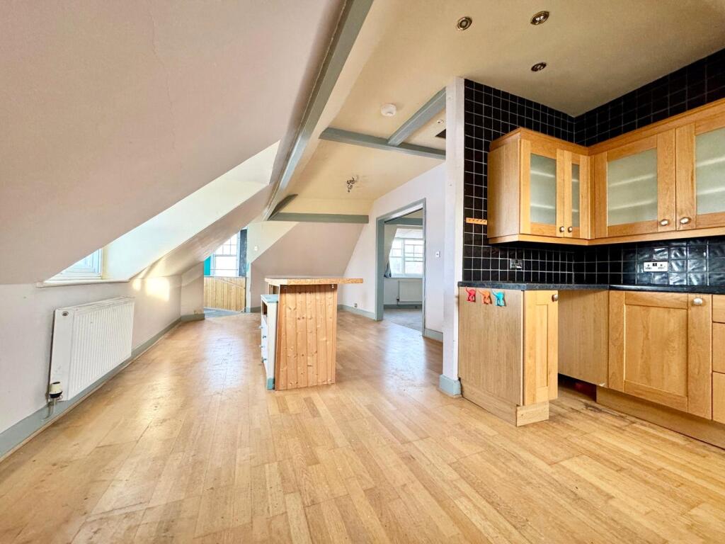 Sunnycroft, Spa Road East, Llandrindod Wells, Powys photo 4