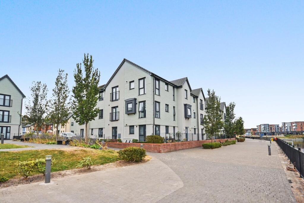 Main image of property: 41 Rhodfa Cambo, Barry, CF62 5BS