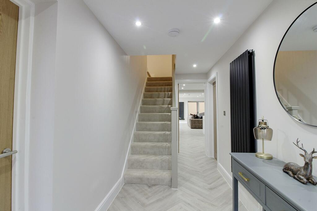 Frognall, Deeping St. James, PE6 photo 4