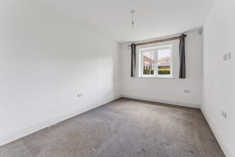 Apartment in Southall - View 5