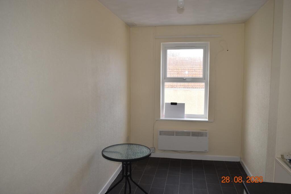 Apartment in Taunton - View 5