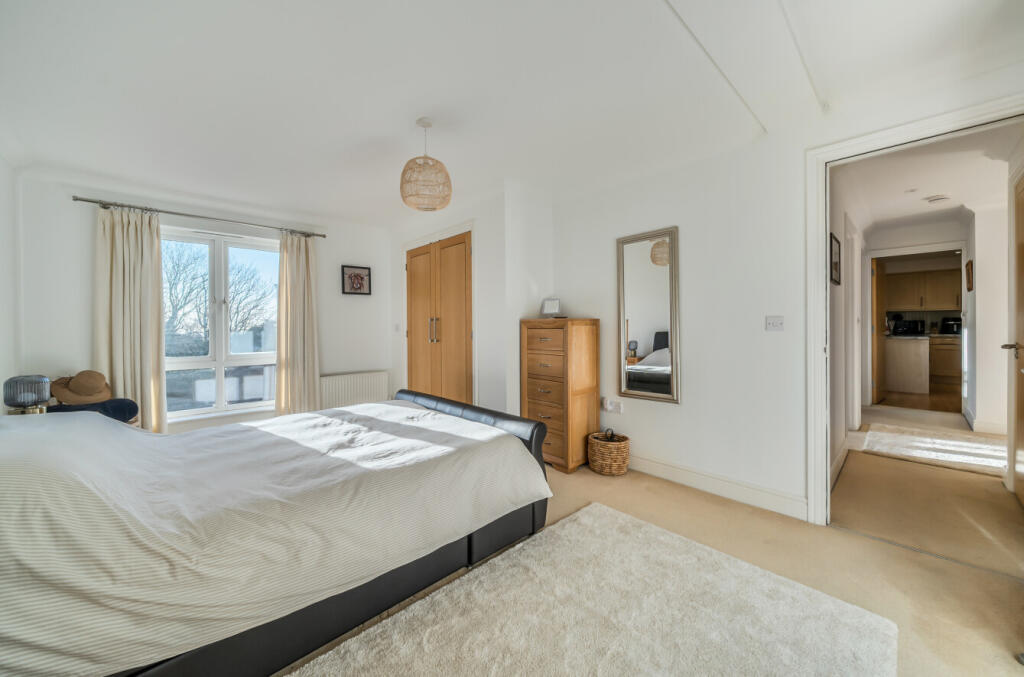 Apartment in Torquay - View 2
