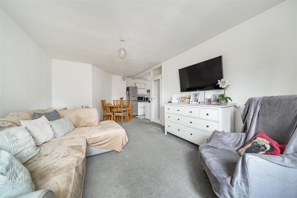 Apartment in Rochester - View 2