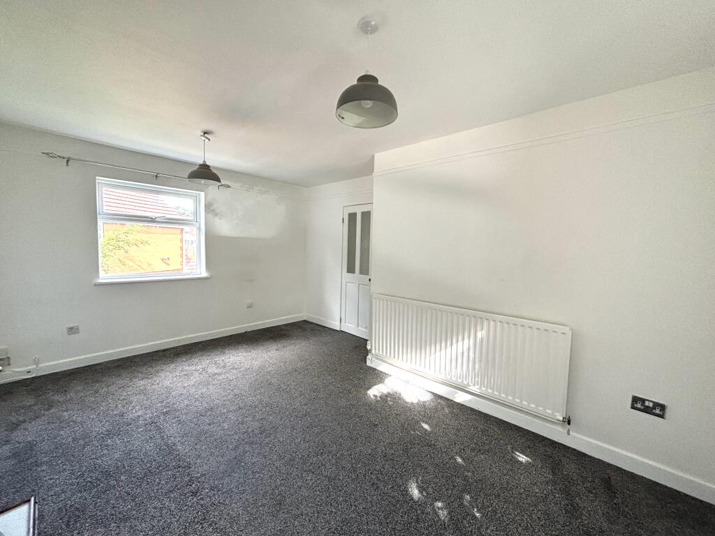 Sherwood Walk, Rubery, B45 photo 3
