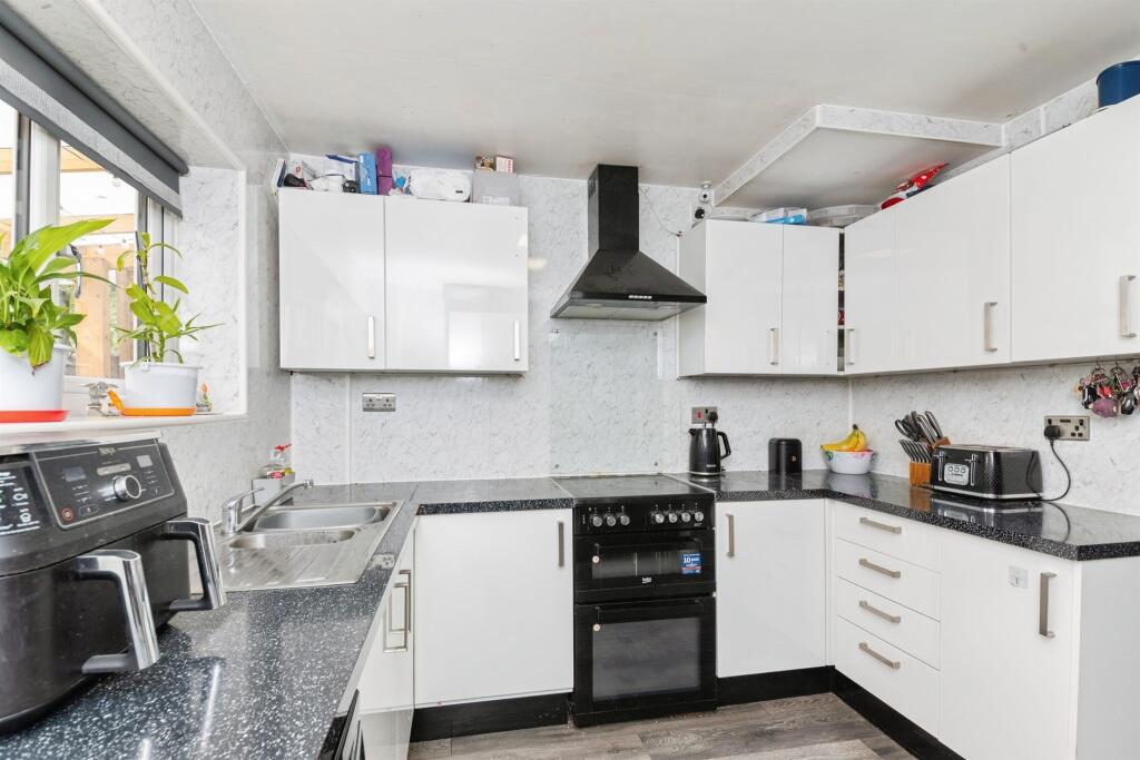 House in Harwich, Upper Dovercourt - View 2