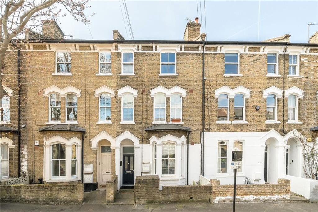 Main image of property: Dalyell Road, Brixton