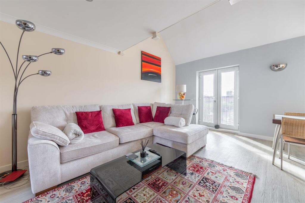 Apartment in Newcastle Upon Tyne, Heaton - View 4