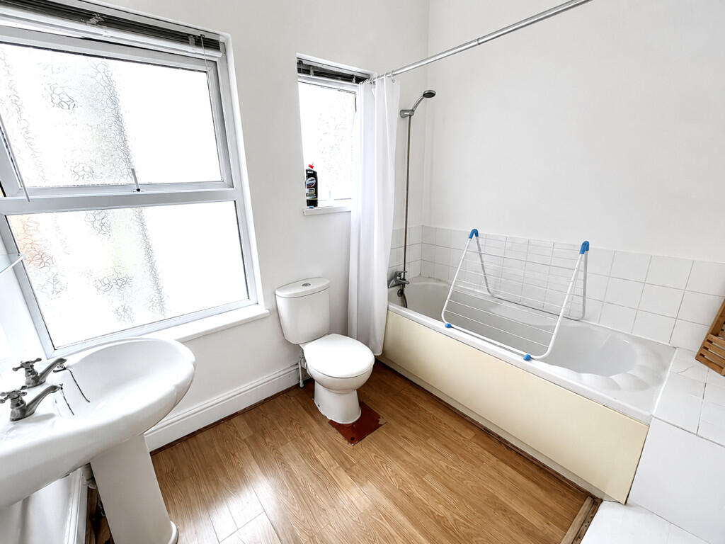 Apartment in Portsmouth, Southsea - More