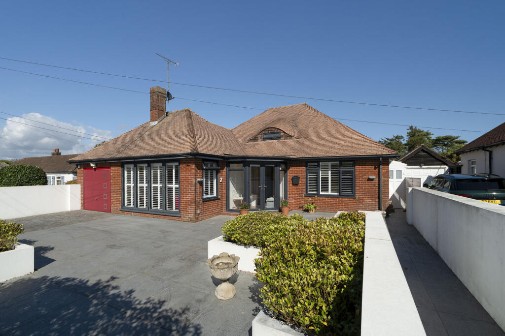 West Drive, Ferring, Worthing photo 5