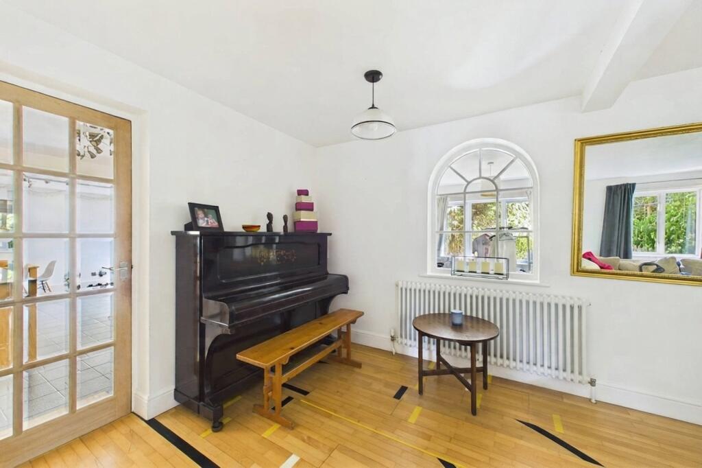 Property photo 8