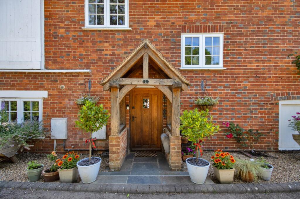 Main image of property: Staplehurst Road, Marden, Tonbridge, Kent, TN12