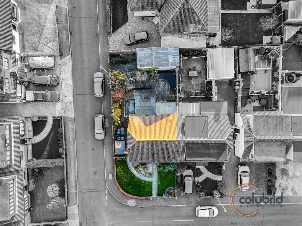 Birchwood Road, Corringham photo 3