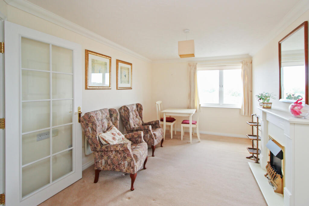 Flat 29, St Marys Lodge, 3 Beach Avenue, Birchington, Kent photo 5