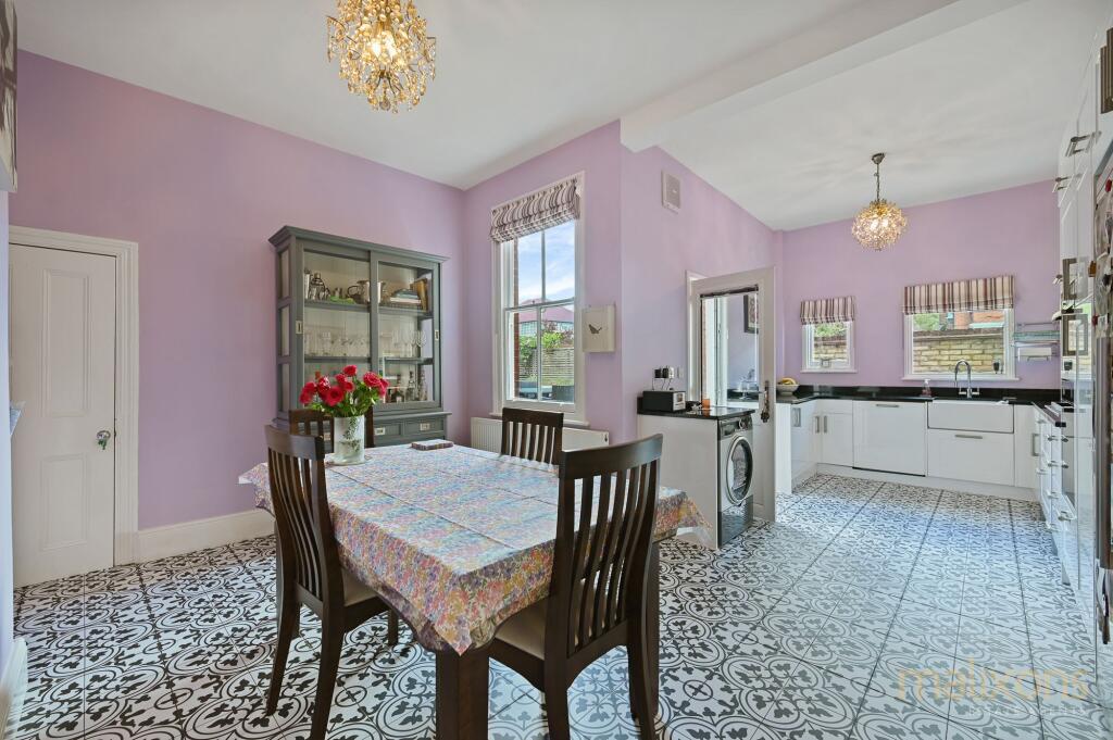 House in London - View 3