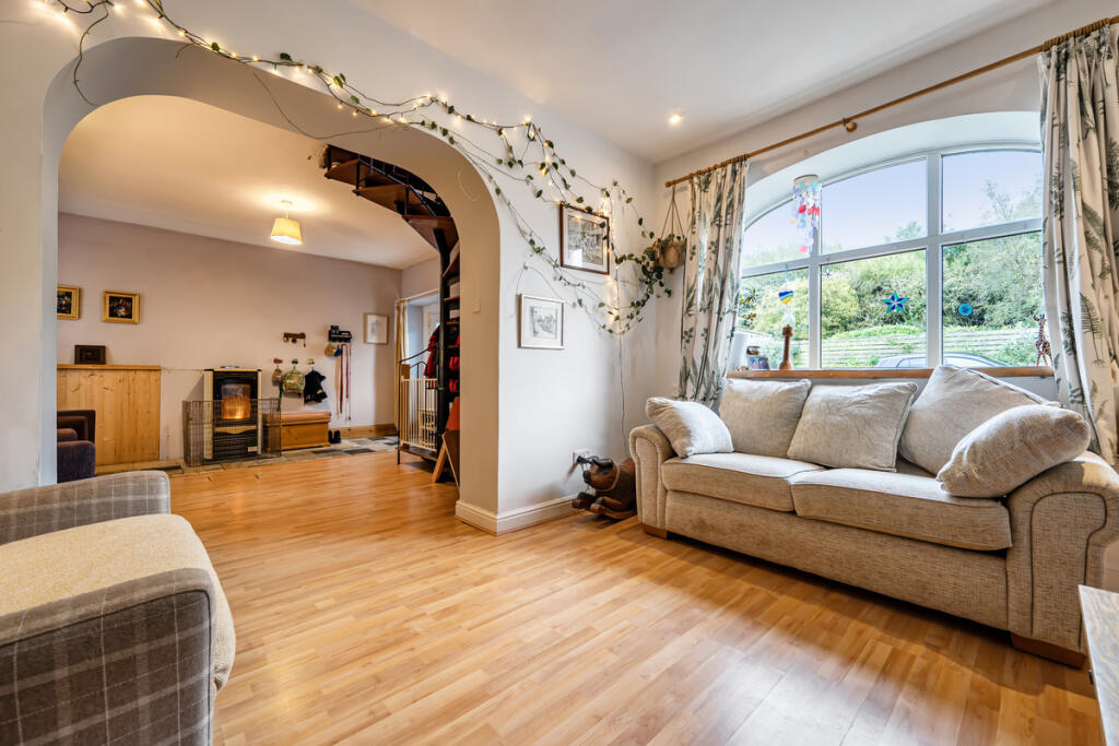 House in Brampton, Halton Lea Gate - View 2