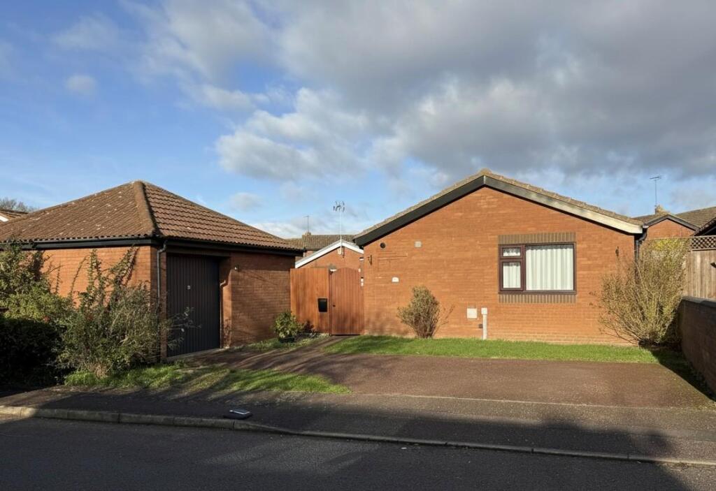 Woodhall Close, West Hunsbury, Northampton, Northampton
