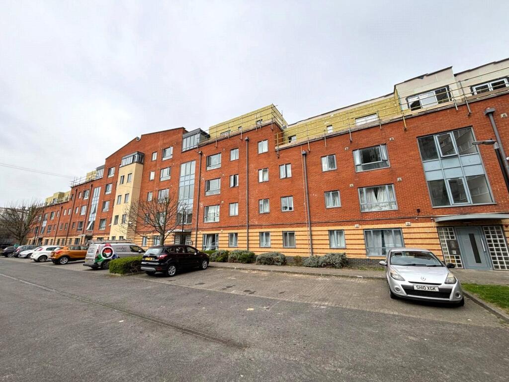 Main image of property: Master Gunner Place, Farndale Court, London, SE18