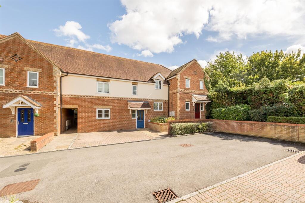 2-bed apartment on Beehive Close, Cholsey, £150,000