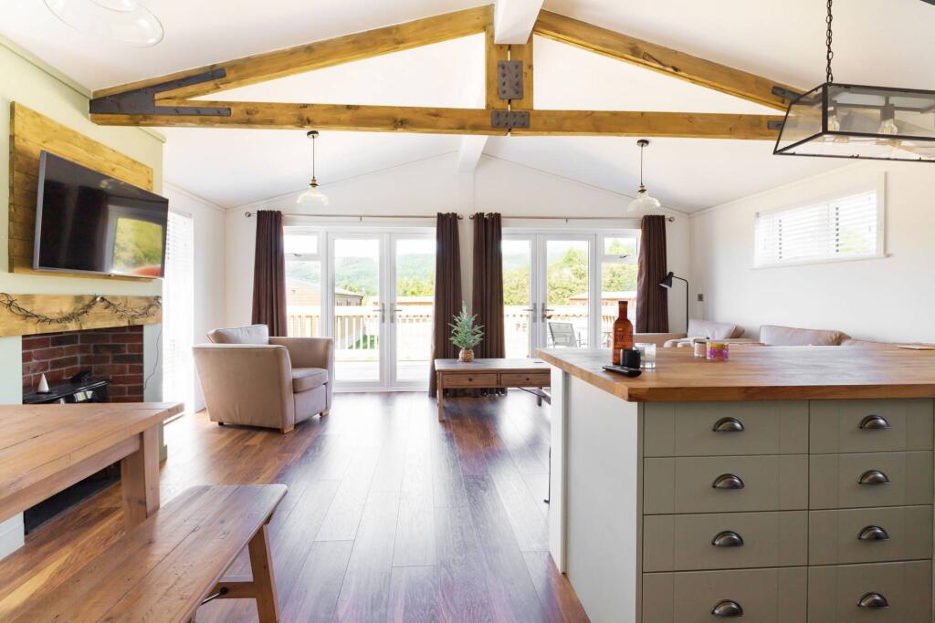 20 Loch Ness Lodge Retreat, Fort Augustus, PH32 4DS photo 2