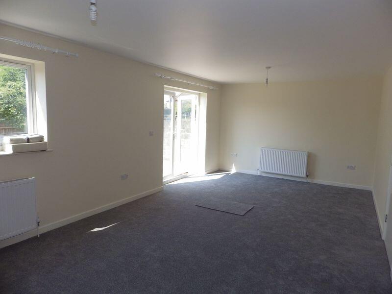 5 bedroom detached house for rent