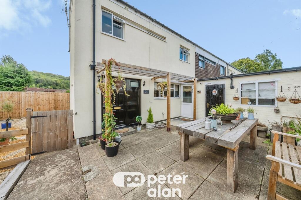 Main image of property: Clawdd Du, Monmouth