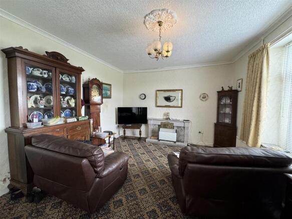 SITTING ROOM