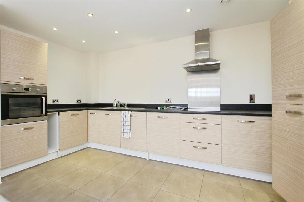 Main image of property: Regis Gate, North Street, Milton Regis, Sittingbourne