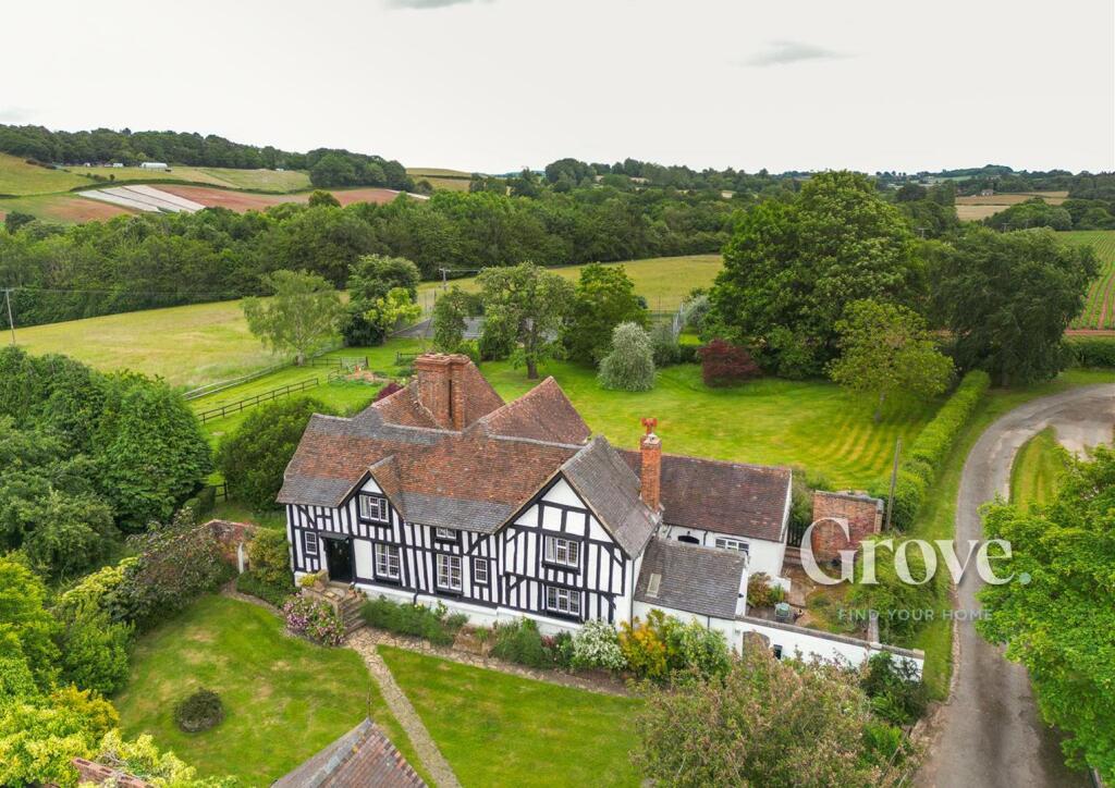 Main image of property: Worcester Road, Harvington, Kidderminster