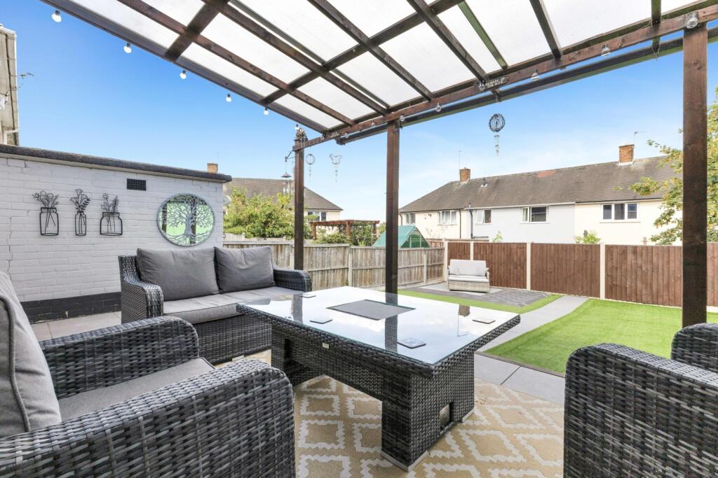 House in Nottingham, Clifton - View 4
