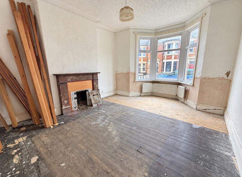 Apartment in Newcastle upon Tyne - View 4