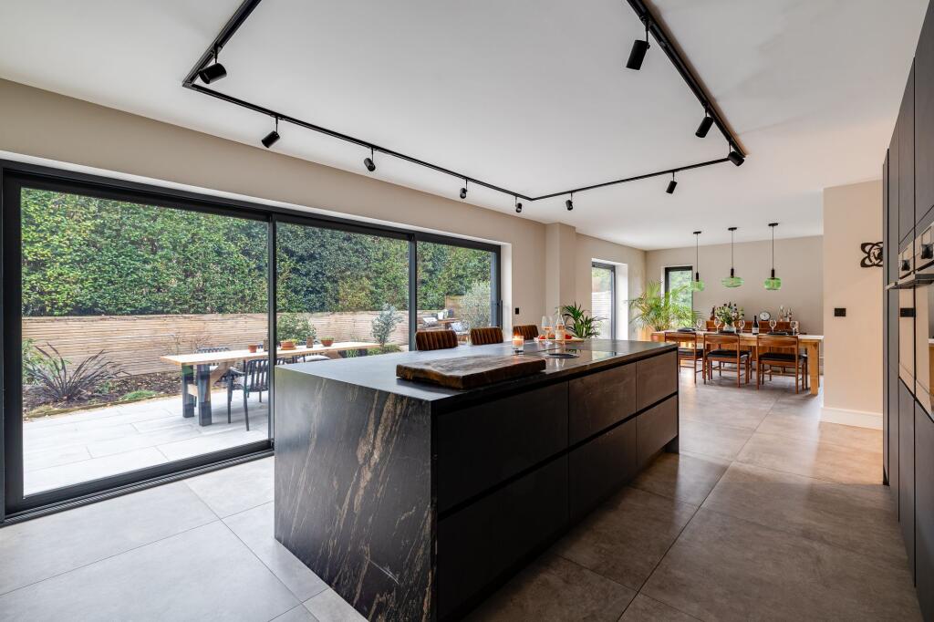 House in Hawarden - View 5