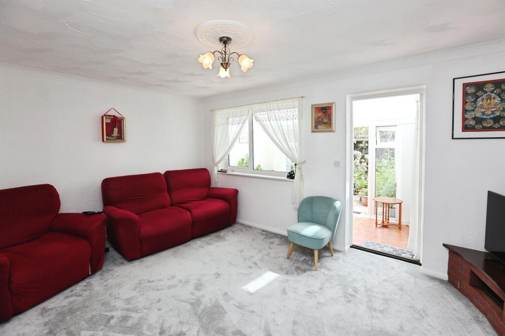 House in Gosport, Hampshire - View 4