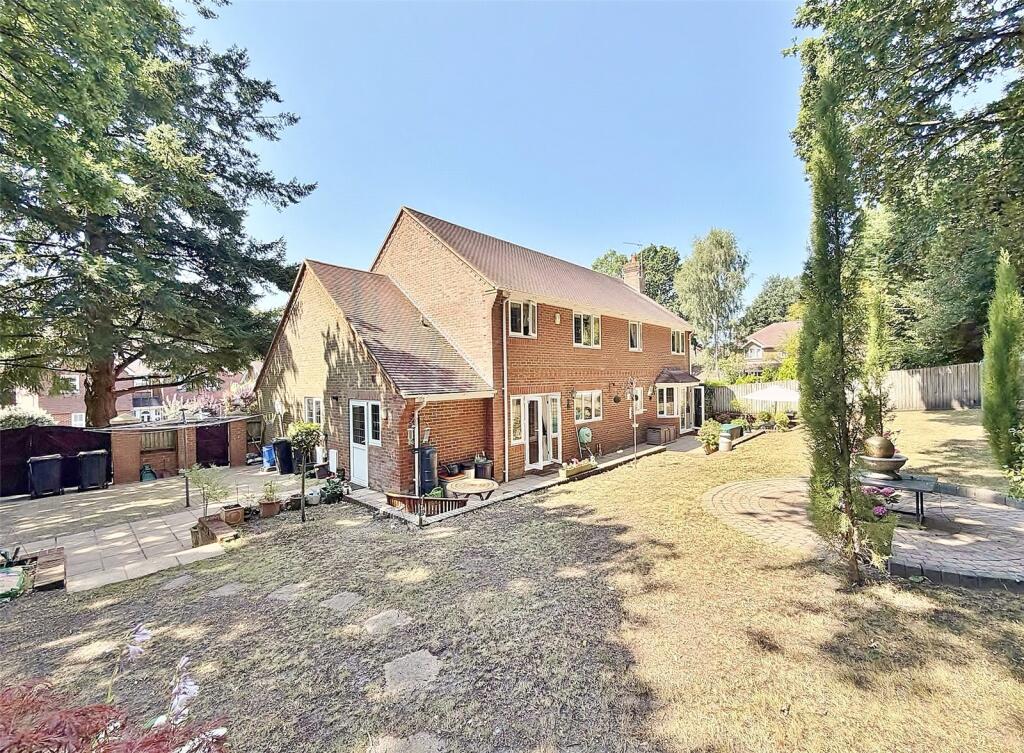 Stagswood, Verwood, Dorset, BH31 - View 2