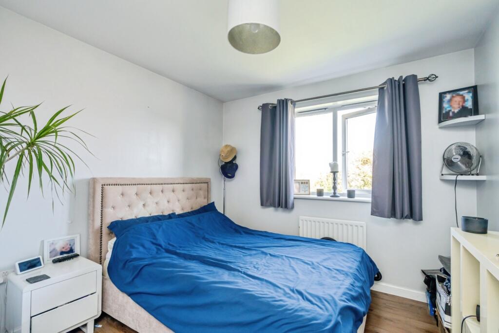 Apartment in Portsmouth - More