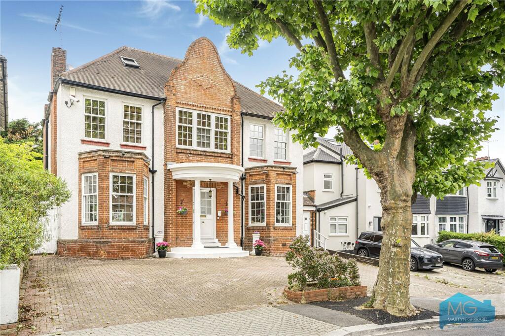 Main image of property: Beechwood Avenue, Finchley Central, London, N3