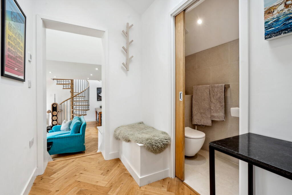 House in Plymouth - View 3
