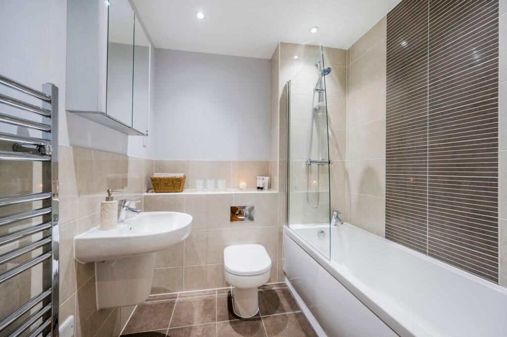 Apartment in Wokingham - More