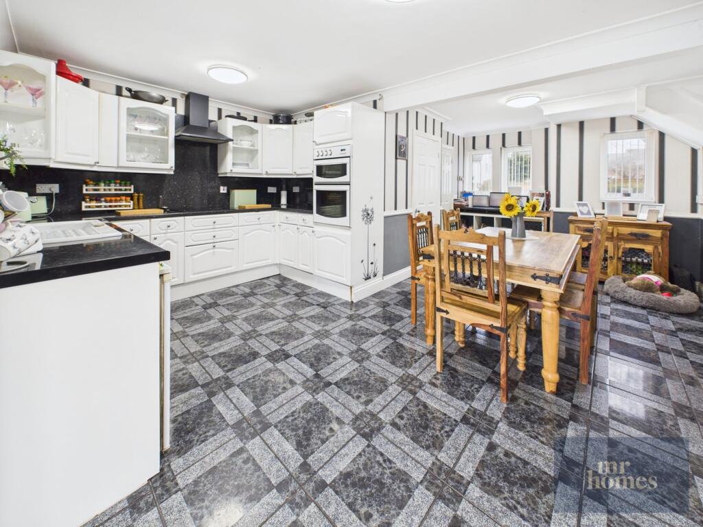 Templeton Avenue, Llanishen, Cardiff, CF14 photo 3
