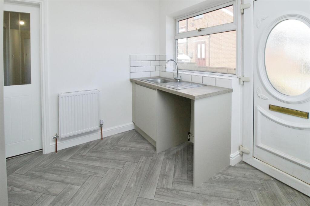 Additional image 8 of Markfield Avenue, Low Moor, Bradford, BD12 0UL