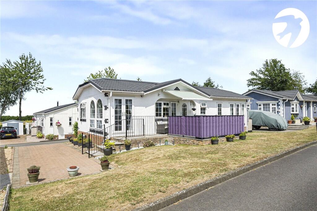 2-bed caravan on Labour in Vain Road, Wrotham, Sevenoaks, Kent, TN15, £245,000